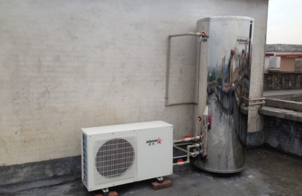 空气能热水器优缺点（性能与节能对比）
