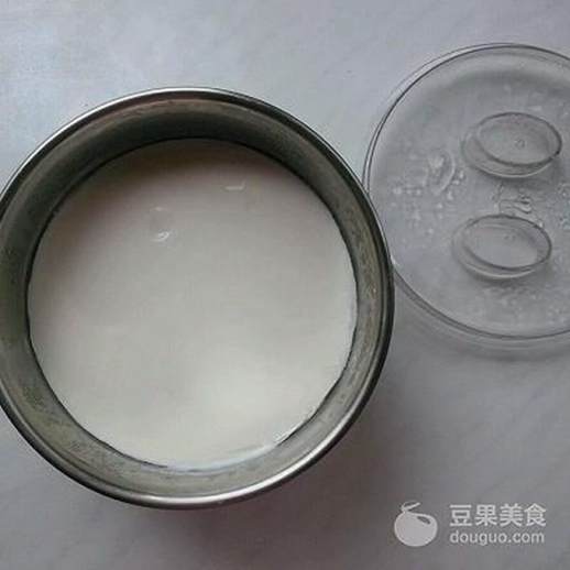 草莓奶昔的做法