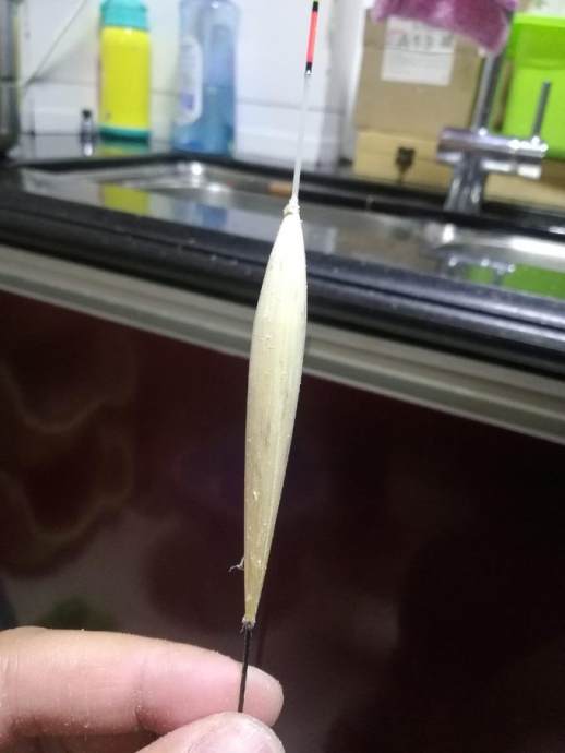 鱼竿鱼漂怎么安装图解