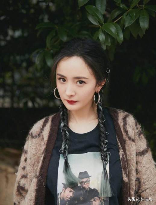 双麻花辫的编法图解