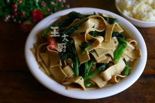 豆腐皮炒木耳