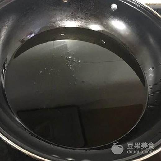 油炸猪肉丸子的做法