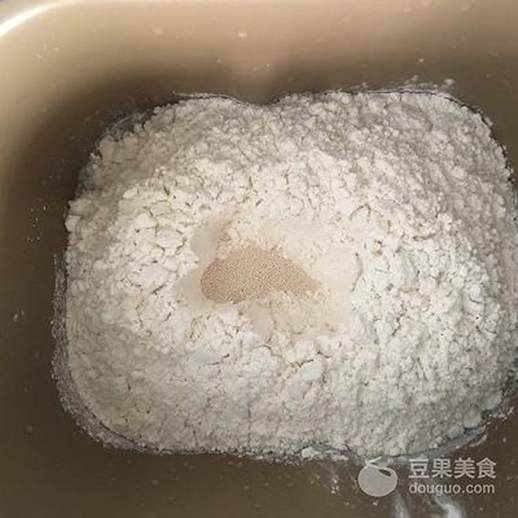 如何用烤箱做面包