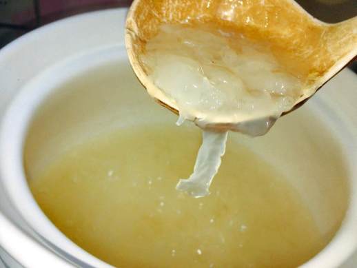 银耳用冷水泡还是热水