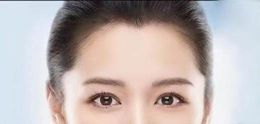 美人尖适合什么发型