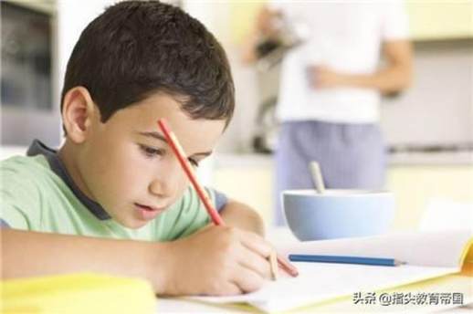 黄澄澄的梨子正确读音