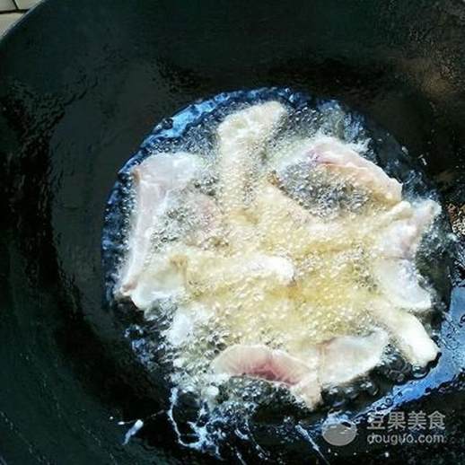 炸鱼的做法