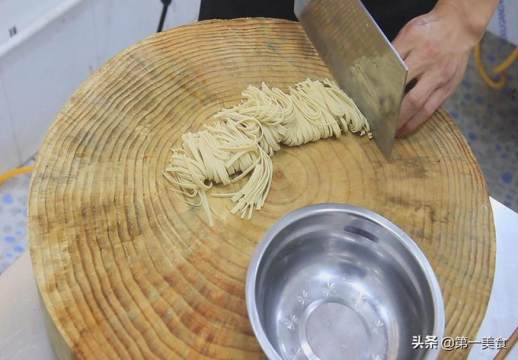 凉拌豆腐皮的简单做法