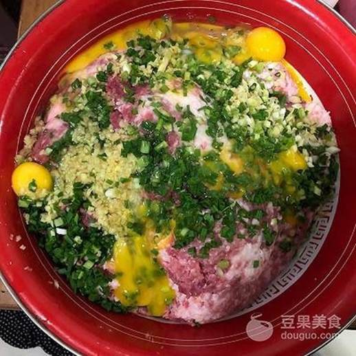 油炸猪肉丸子的做法