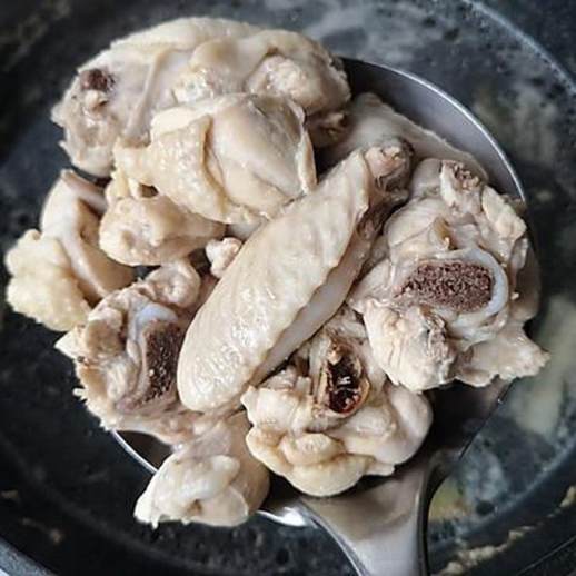 粉皮炖鸡的做法
