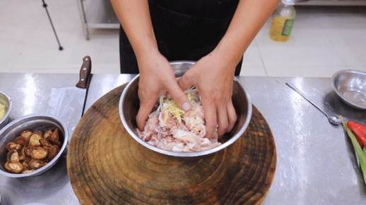土豆香菇炖鸡块