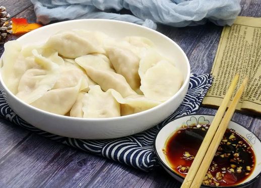 煮饺子一般煮多少分钟_煮饺子三滚三开口诀