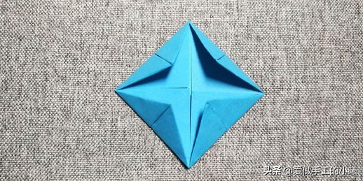 纸衣服的折法_衣服折法简单又快又好看