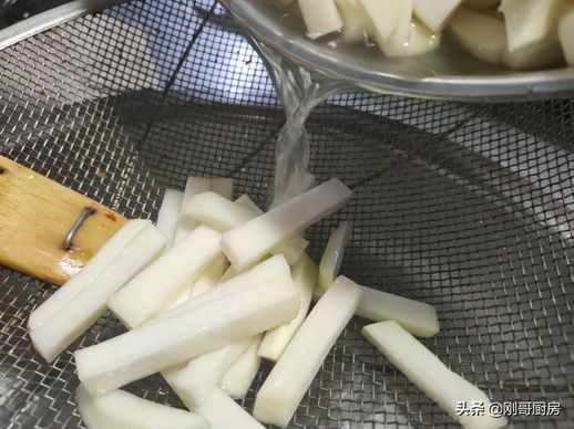 苤蓝咸菜的腌制方法_苤蓝咸菜怎么做