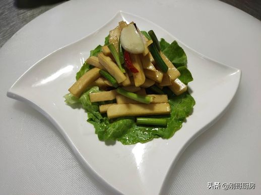 苤蓝咸菜的腌制方法_苤蓝咸菜怎么做