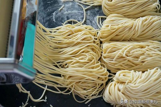 板面的做法和配料_正宗板面和面比例