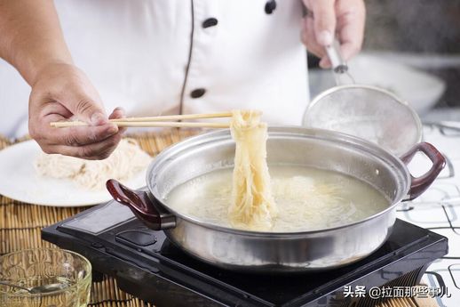 板面的做法和配料_正宗板面和面比例