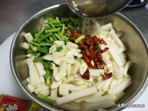 苤蓝咸菜的腌制方法_苤蓝咸菜怎么做