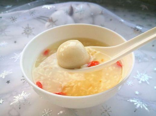 豆沙汤圆的做法_豆沙馅的汤圆好吃吗