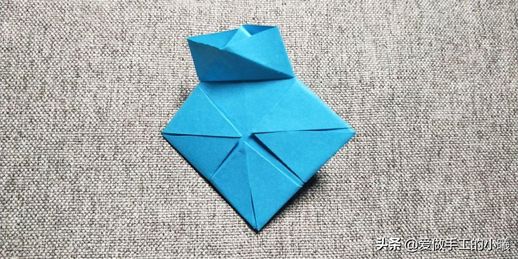 纸衣服的折法_衣服折法简单又快又好看