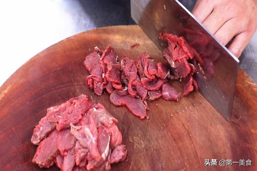 牛肉怎么做_牛腱子的营养价值