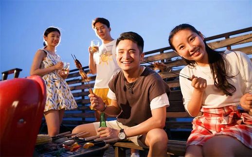 夏天摆地摊卖什么火_夏天适合摆摊的小生意