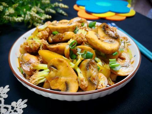 菜花和什么一起炒好吃_菜花和啥搭配炒佳