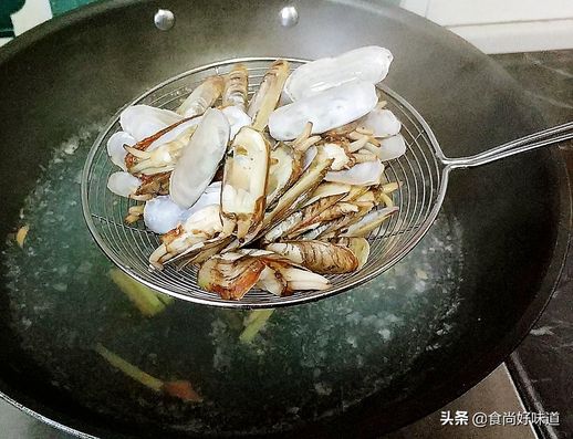 水煮蛏子的做法_煮蛏子冷水下锅还是热水下锅