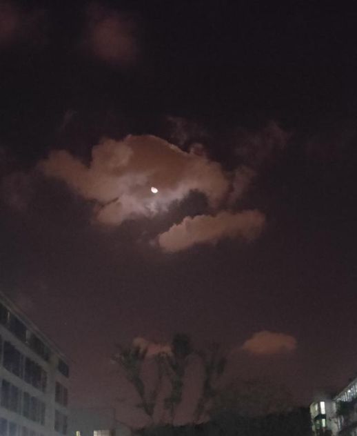 卑从心中起万般不如人_万般皆是命半点不由人出自哪首诗