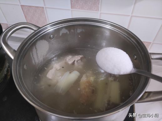 烀肉的做法_煮猪肉的香料有哪些