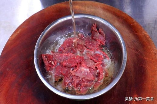 牛肉怎么做_牛腱子的营养价值
