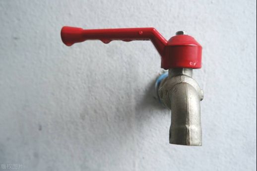 全自动洗衣机怎么放水_自动洗衣机使用方法怎么放水