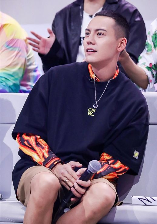 头大脸大男生发型图片_头大脸大男生发型图片大全